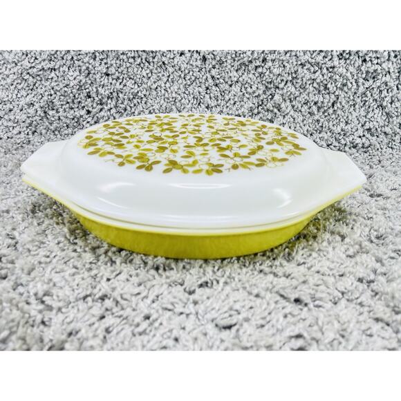 Vintage Pyrex Verde Green Olive Divided Split Casserole Dish with Lid 1.5 Qt - Picture 1 of 10